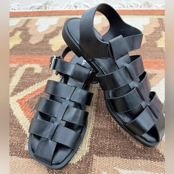 Bamboo New Black Fisherman’s Gladiator Sandals - Picture 2 of 4
